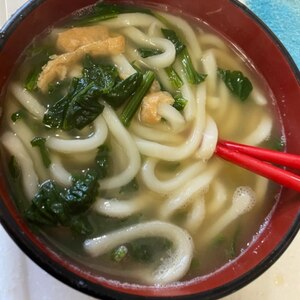 お揚げと玉子ほうれん草のうどん